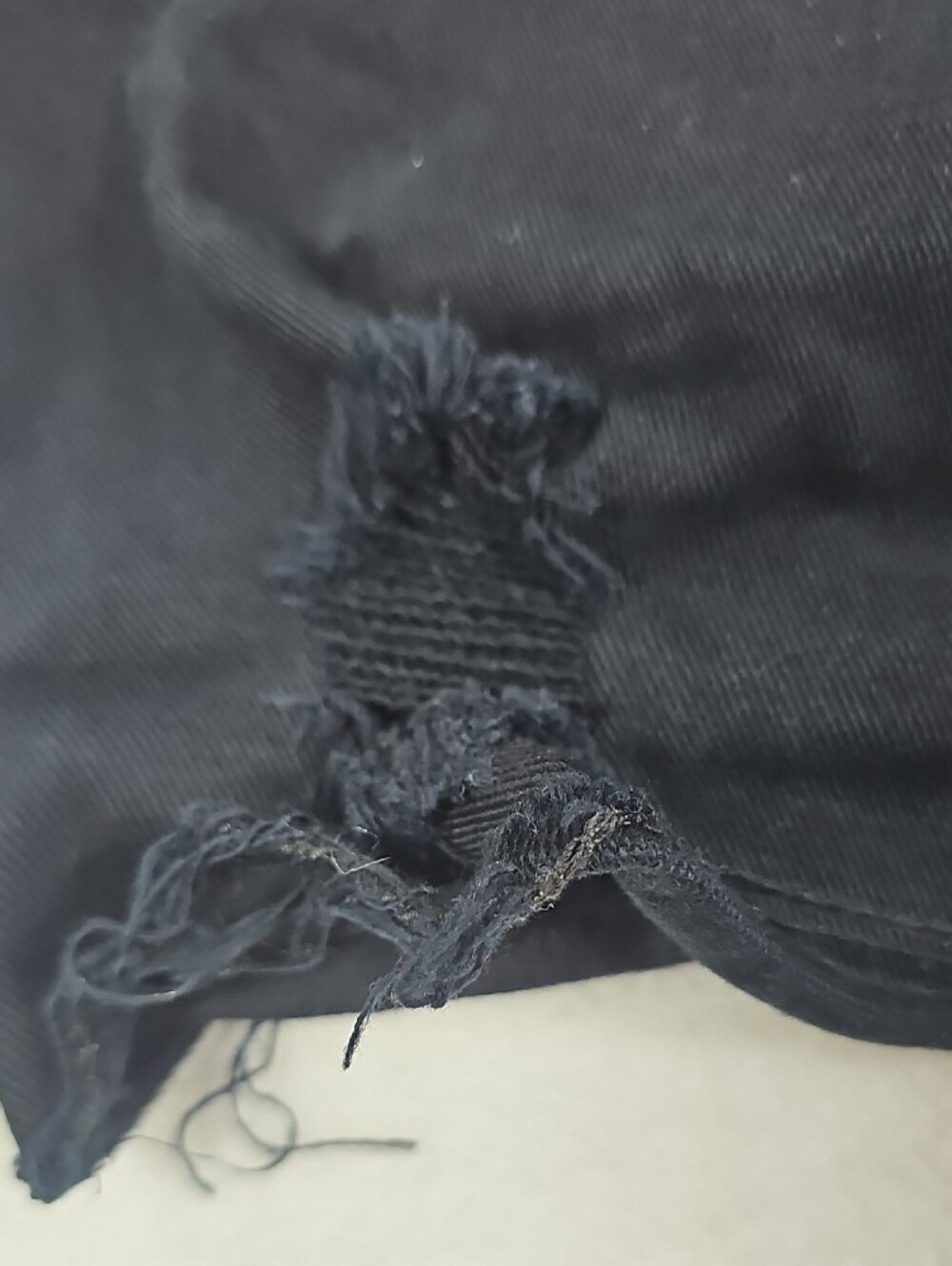 Arizona Jean Co Black Distressed Denim Shorts Womens 9 Raw Hem Ripped Low Rise - Picture 6 of 9
